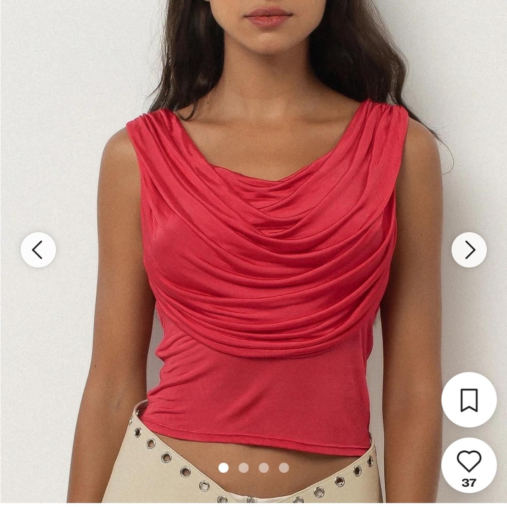 Belle the Label Galla Top in Raspberry